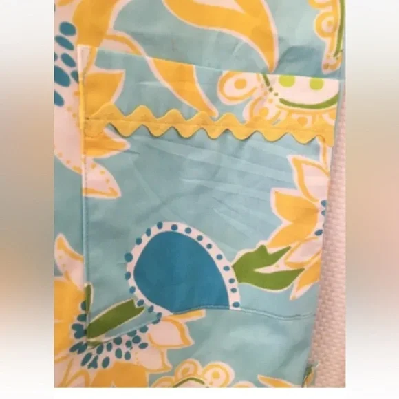 Lilly Pulitzer,Size 10, Sleeveless Dress w/ Side Bows in Gorgeous Paisley Print - Picture 6 of 8